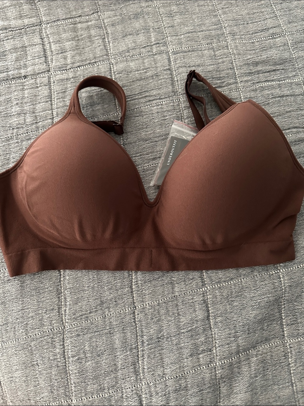 NWT Chocolate Brown Underoutfit Perfect Neckline Bra